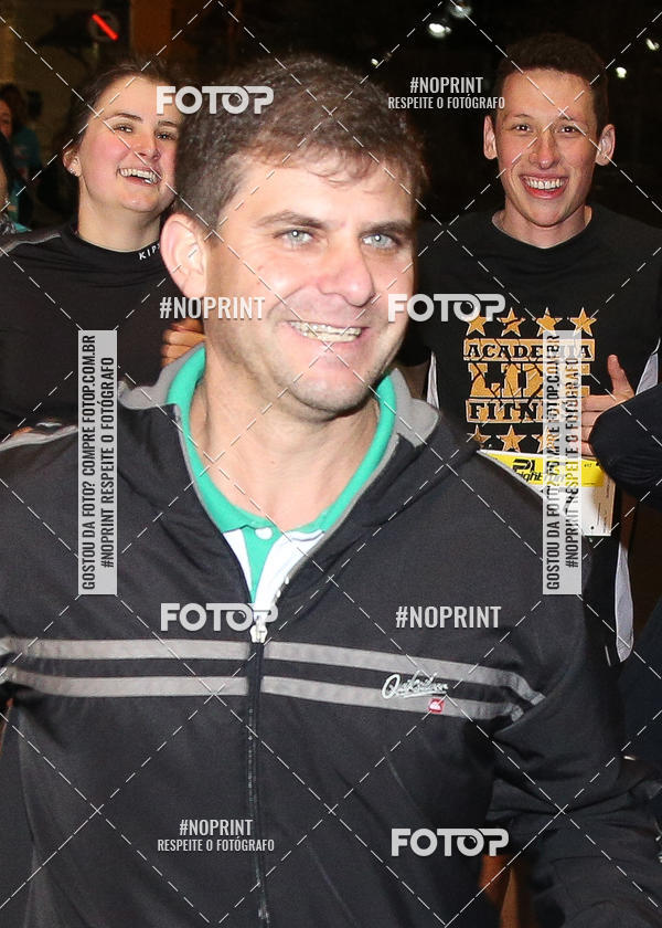 Buy your photos of the eventPUC NIGHT RUN on Fotop