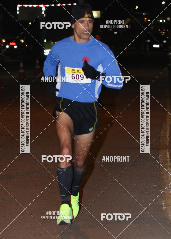 Buy your photos of the eventPUC NIGHT RUN on Fotop