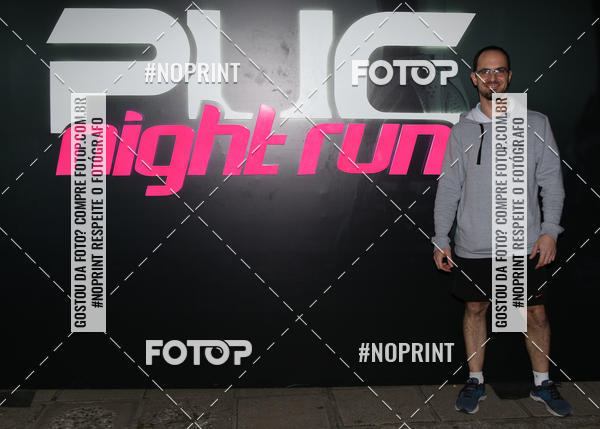 Buy your photos of the eventPUC NIGHT RUN on Fotop