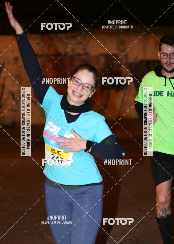 Buy your photos of the eventPUC NIGHT RUN on Fotop
