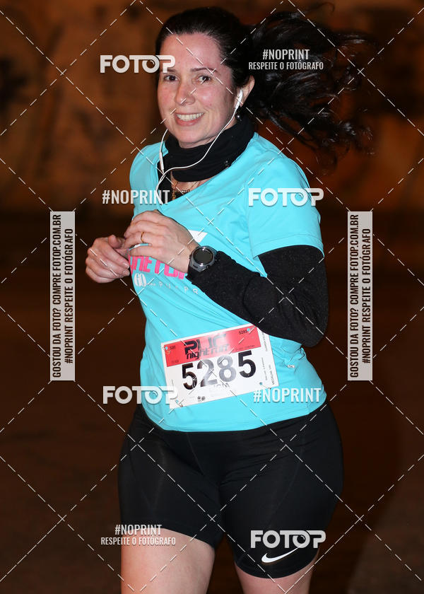 Buy your photos of the eventPUC NIGHT RUN on Fotop