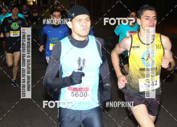 Buy your photos of the eventPUC NIGHT RUN on Fotop