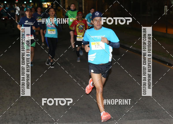 Buy your photos of the eventPUC NIGHT RUN on Fotop