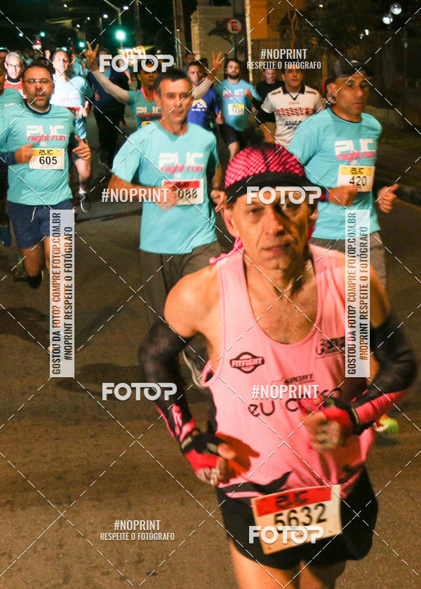 Buy your photos of the eventPUC NIGHT RUN on Fotop