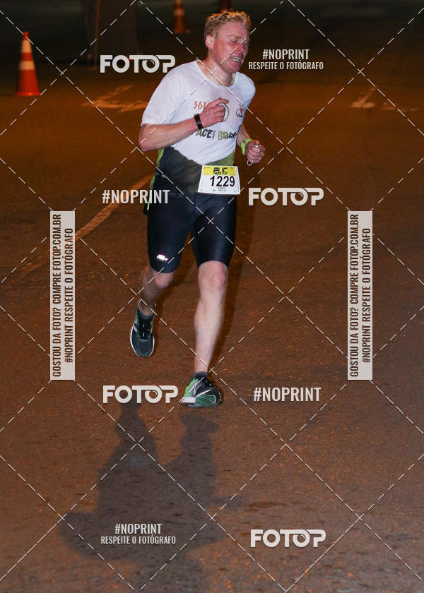 Buy your photos of the eventPUC NIGHT RUN on Fotop