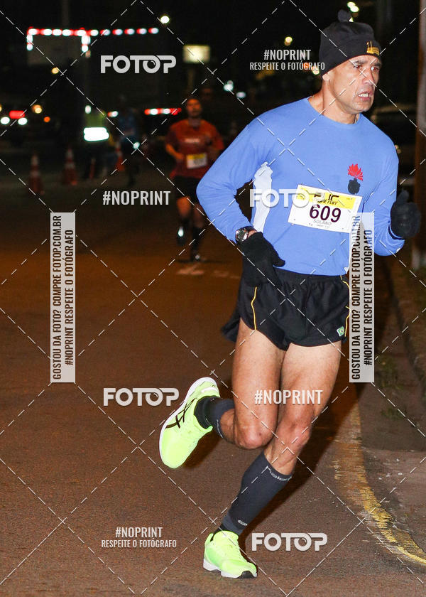 Buy your photos of the eventPUC NIGHT RUN on Fotop
