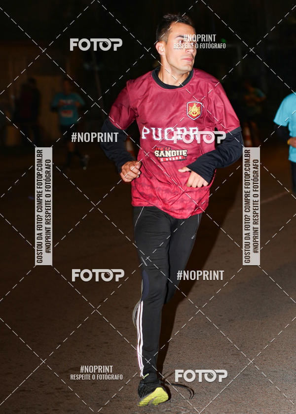 Buy your photos of the eventPUC NIGHT RUN on Fotop