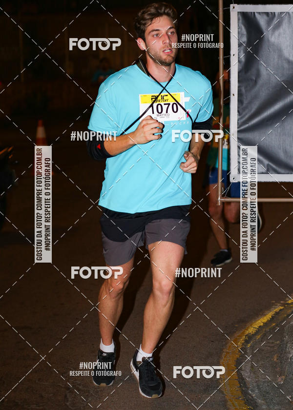 Buy your photos of the eventPUC NIGHT RUN on Fotop