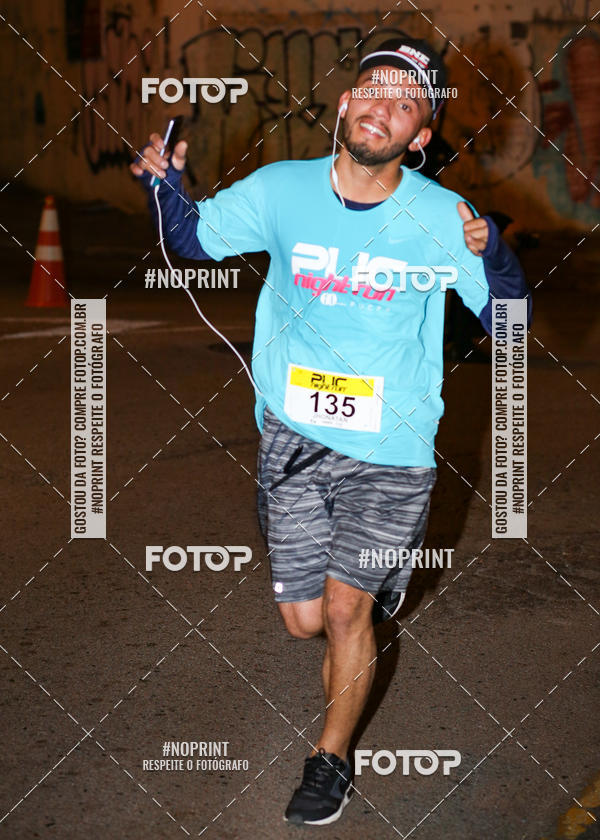 Buy your photos of the eventPUC NIGHT RUN on Fotop