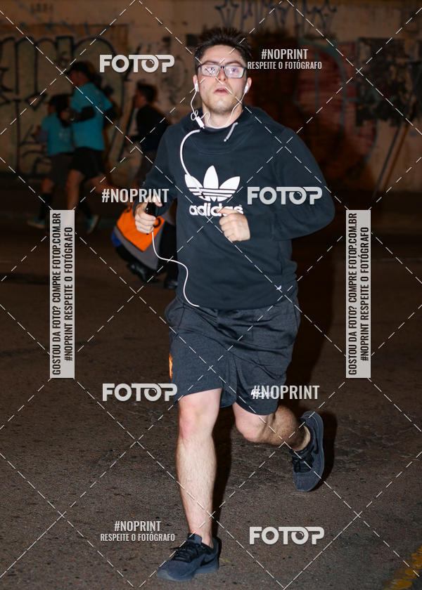 Buy your photos of the eventPUC NIGHT RUN on Fotop
