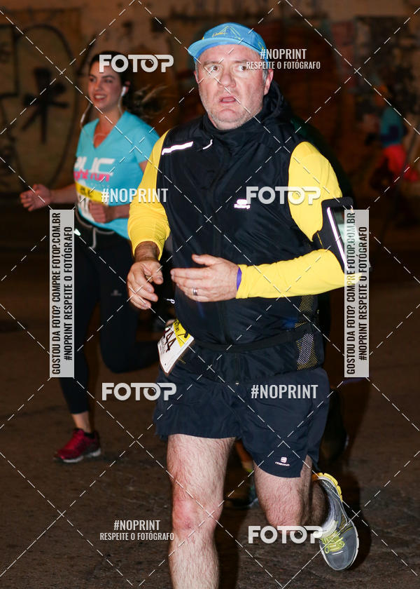 Buy your photos of the eventPUC NIGHT RUN on Fotop