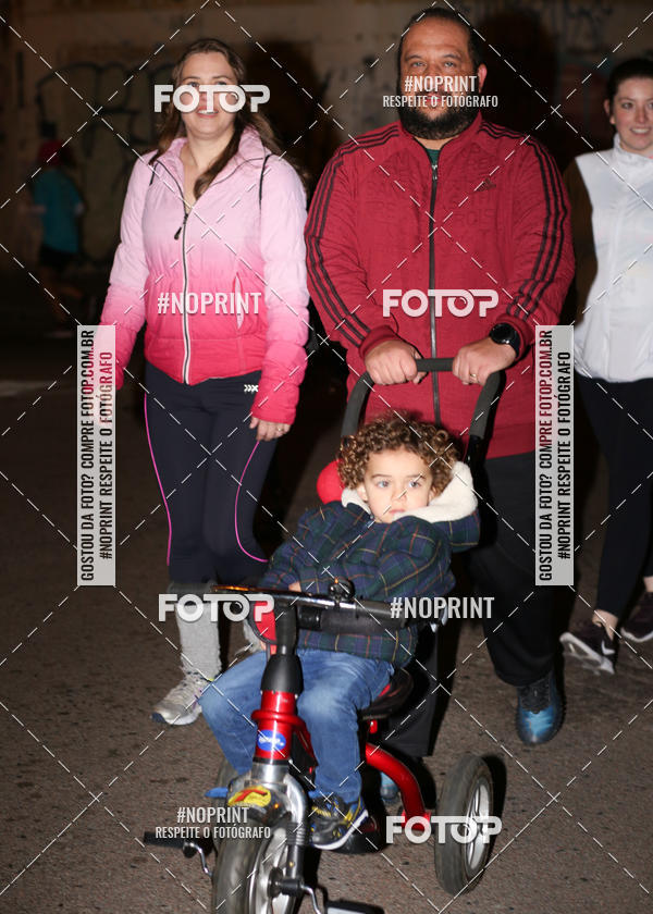 Buy your photos of the eventPUC NIGHT RUN on Fotop