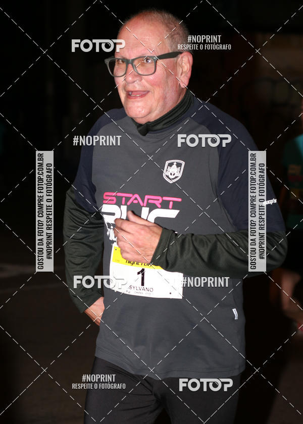 Buy your photos of the eventPUC NIGHT RUN on Fotop