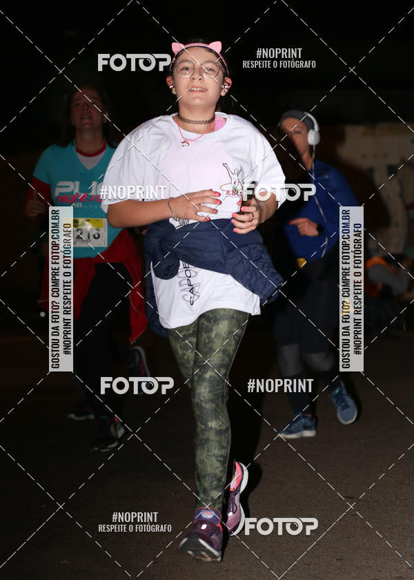 Buy your photos of the eventPUC NIGHT RUN on Fotop