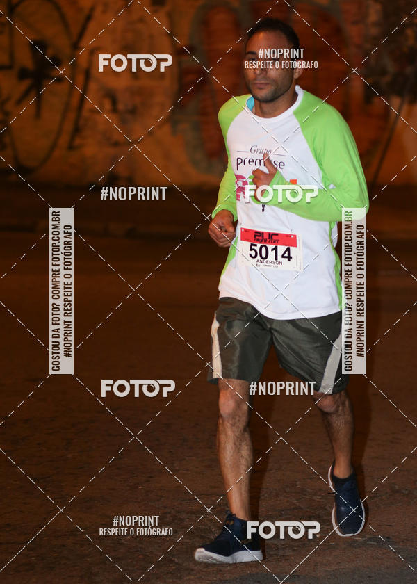 Buy your photos of the eventPUC NIGHT RUN on Fotop