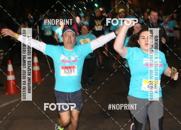 Buy your photos of the eventPUC NIGHT RUN on Fotop