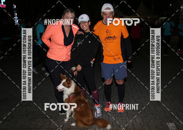 Buy your photos of the eventPUC NIGHT RUN on Fotop