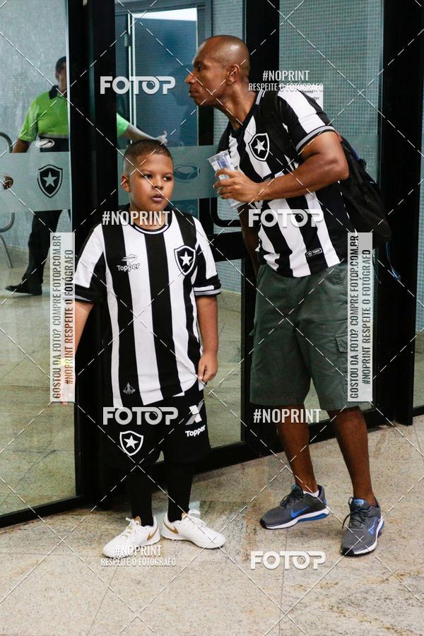 Buy your photos of the eventBotafogo x Athtico-PR  Nilton Santos- 11/08/2019 on Fotop
