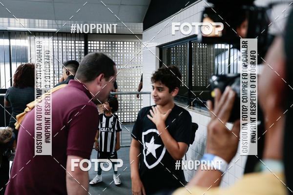 Buy your photos of the eventBotafogo x Athtico-PR  Nilton Santos- 11/08/2019 on Fotop
