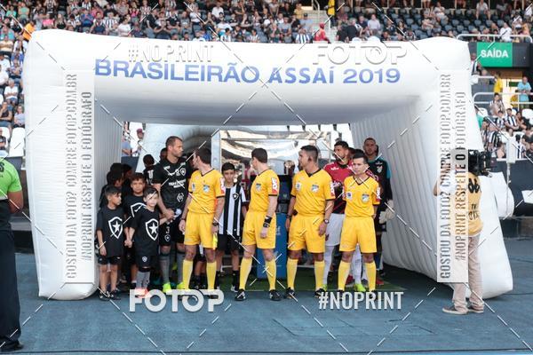Buy your photos of the eventBotafogo x Athtico-PR  Nilton Santos- 11/08/2019 on Fotop
