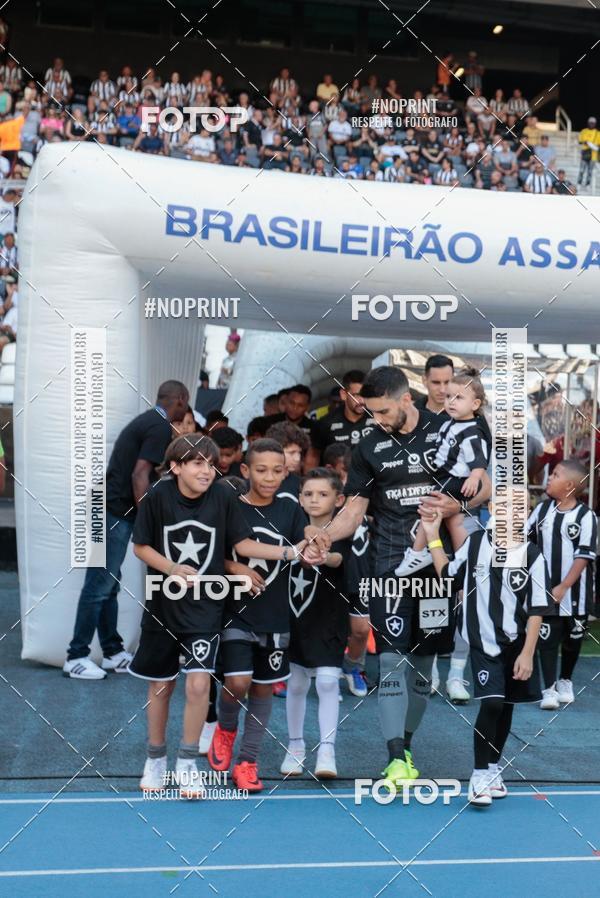 Buy your photos of the eventBotafogo x Athtico-PR  Nilton Santos- 11/08/2019 on Fotop