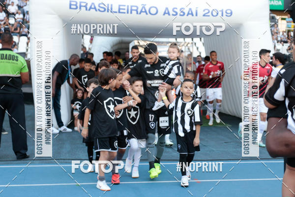 Buy your photos of the eventBotafogo x Athtico-PR  Nilton Santos- 11/08/2019 on Fotop