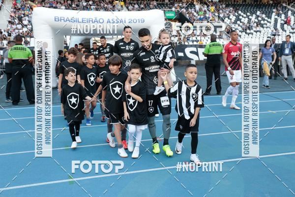 Buy your photos of the eventBotafogo x Athtico-PR  Nilton Santos- 11/08/2019 on Fotop