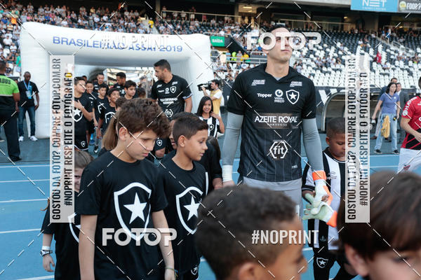Buy your photos of the eventBotafogo x Athtico-PR  Nilton Santos- 11/08/2019 on Fotop