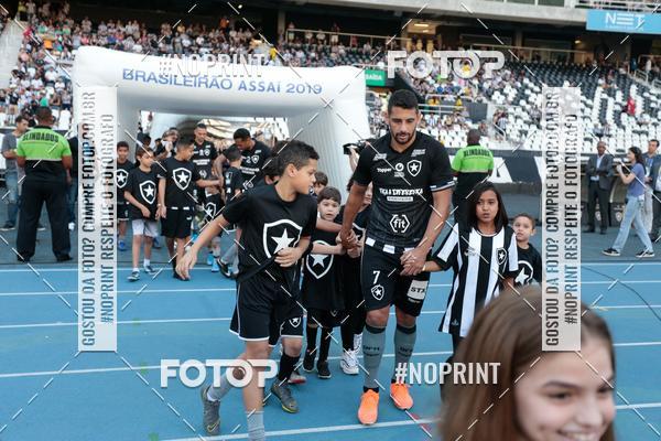 Buy your photos of the eventBotafogo x Athtico-PR  Nilton Santos- 11/08/2019 on Fotop
