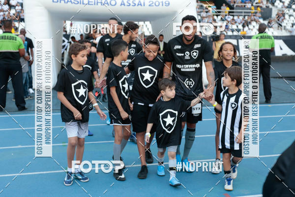 Buy your photos of the eventBotafogo x Athtico-PR  Nilton Santos- 11/08/2019 on Fotop