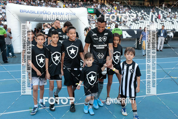 Buy your photos of the eventBotafogo x Athtico-PR  Nilton Santos- 11/08/2019 on Fotop