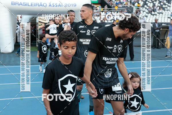 Buy your photos of the eventBotafogo x Athtico-PR  Nilton Santos- 11/08/2019 on Fotop