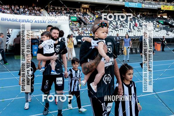 Buy your photos of the eventBotafogo x Athtico-PR  Nilton Santos- 11/08/2019 on Fotop
