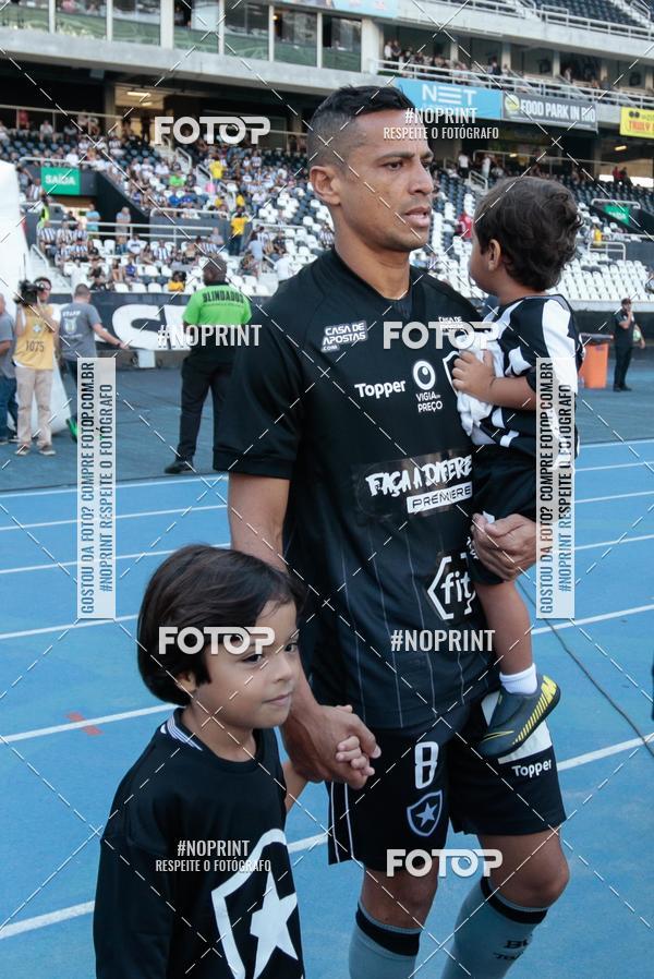Buy your photos of the eventBotafogo x Athtico-PR  Nilton Santos- 11/08/2019 on Fotop