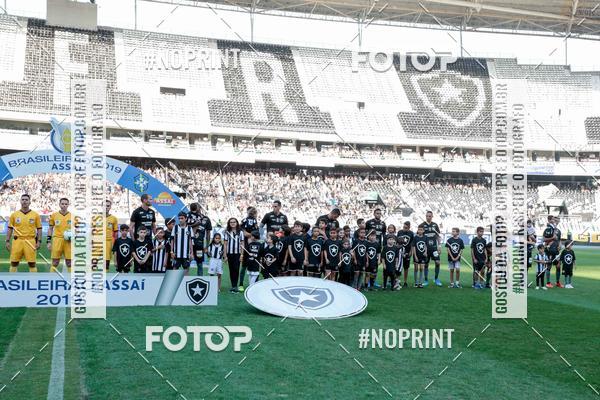 Buy your photos of the eventBotafogo x Athtico-PR  Nilton Santos- 11/08/2019 on Fotop
