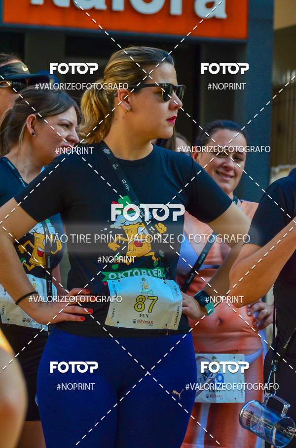 Buy your photos of the eventOktobier Corrida da Cerveja 2019 on Fotop