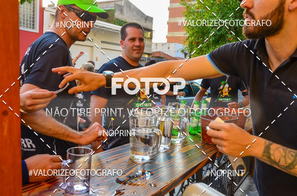 Buy your photos of the eventOktobier Corrida da Cerveja 2019 on Fotop