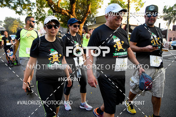 Buy your photos of the eventOktobier Corrida da Cerveja 2019 on Fotop