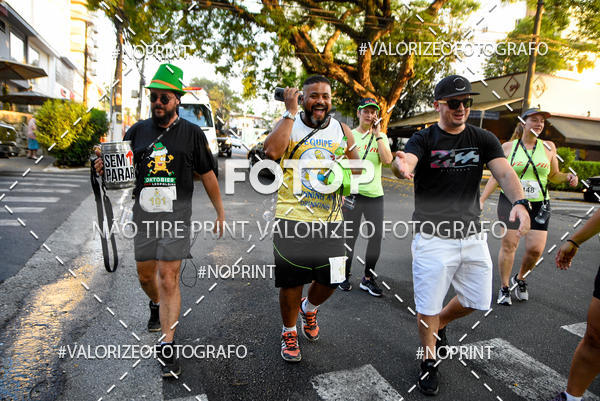 Buy your photos of the eventOktobier Corrida da Cerveja 2019 on Fotop