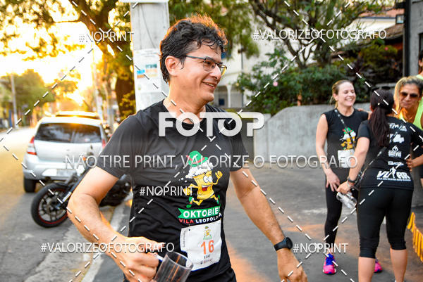 Buy your photos of the eventOktobier Corrida da Cerveja 2019 on Fotop