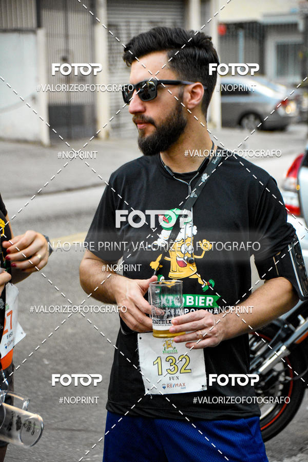 Buy your photos of the eventOktobier Corrida da Cerveja 2019 on Fotop