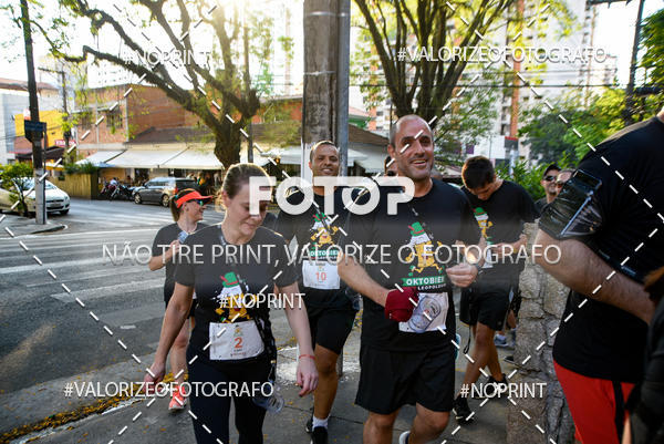 Buy your photos of the eventOktobier Corrida da Cerveja 2019 on Fotop