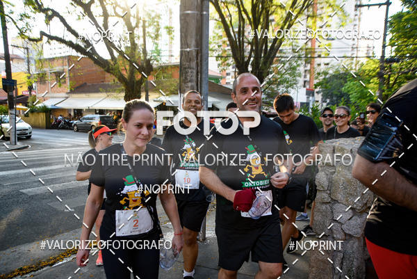 Buy your photos of the eventOktobier Corrida da Cerveja 2019 on Fotop