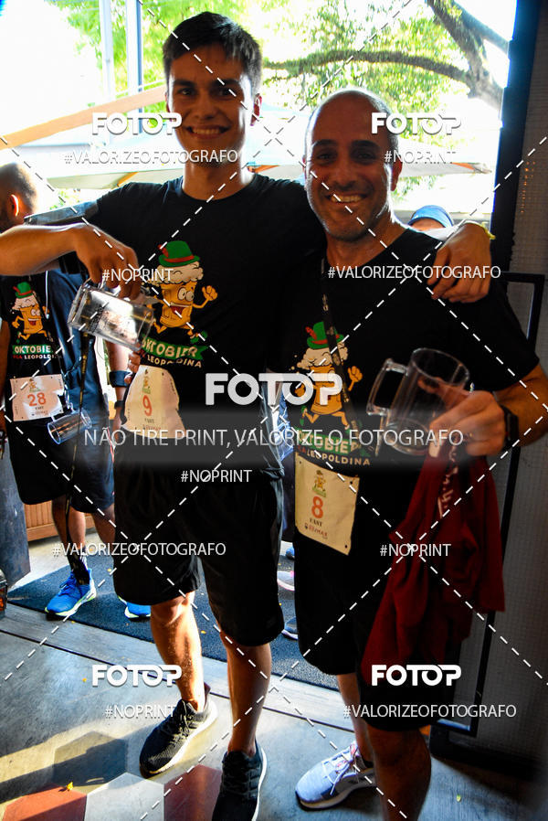 Buy your photos of the eventOktobier Corrida da Cerveja 2019 on Fotop