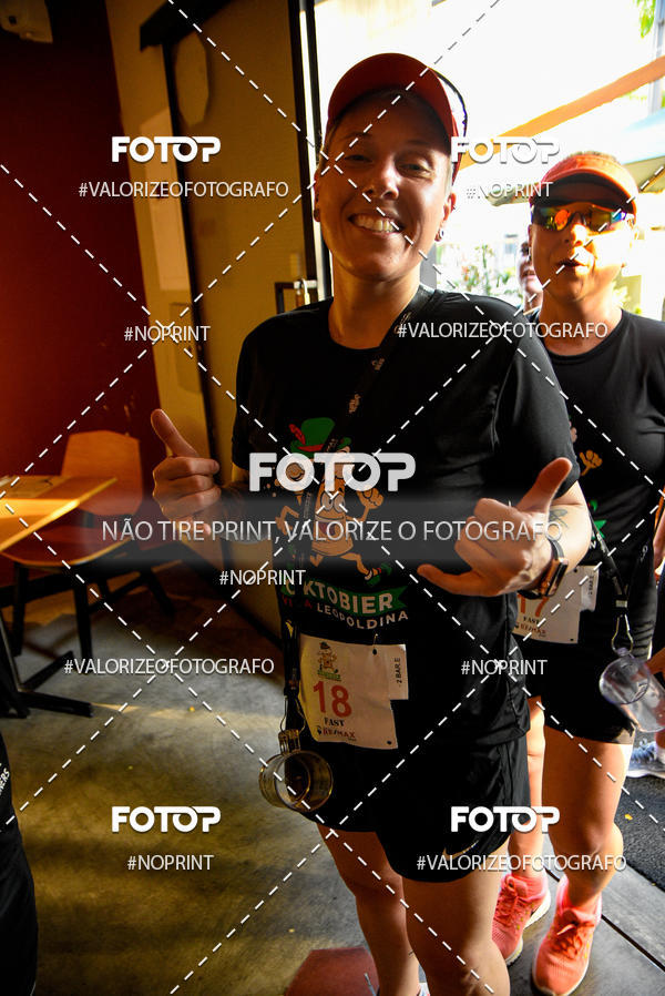 Buy your photos of the eventOktobier Corrida da Cerveja 2019 on Fotop