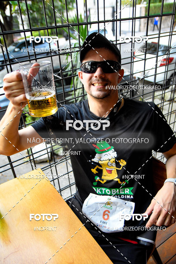 Buy your photos of the eventOktobier Corrida da Cerveja 2019 on Fotop