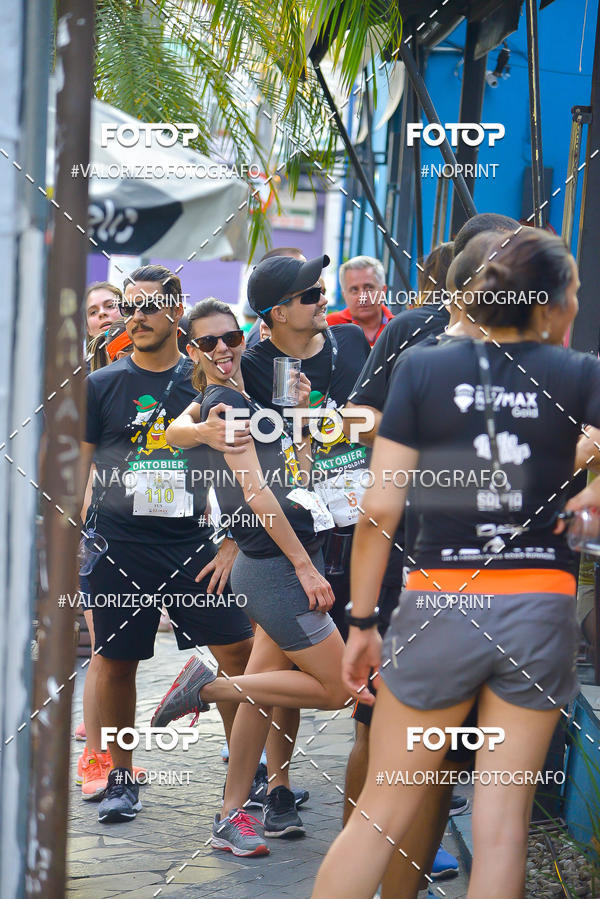 Buy your photos of the eventOktobier Corrida da Cerveja 2019 on Fotop