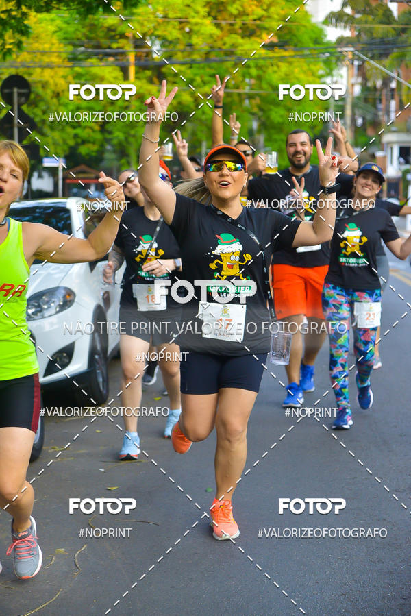 Buy your photos of the eventOktobier Corrida da Cerveja 2019 on Fotop