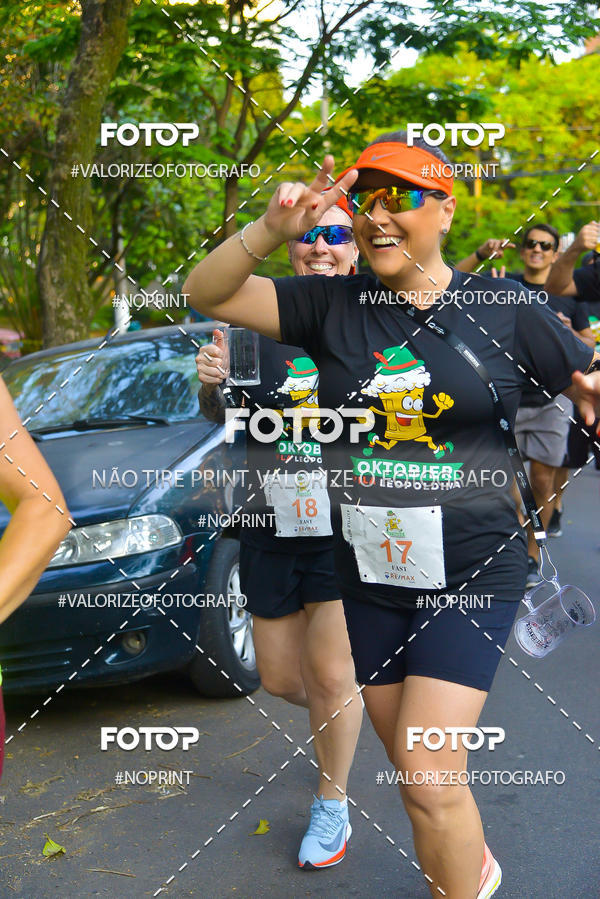 Buy your photos of the eventOktobier Corrida da Cerveja 2019 on Fotop