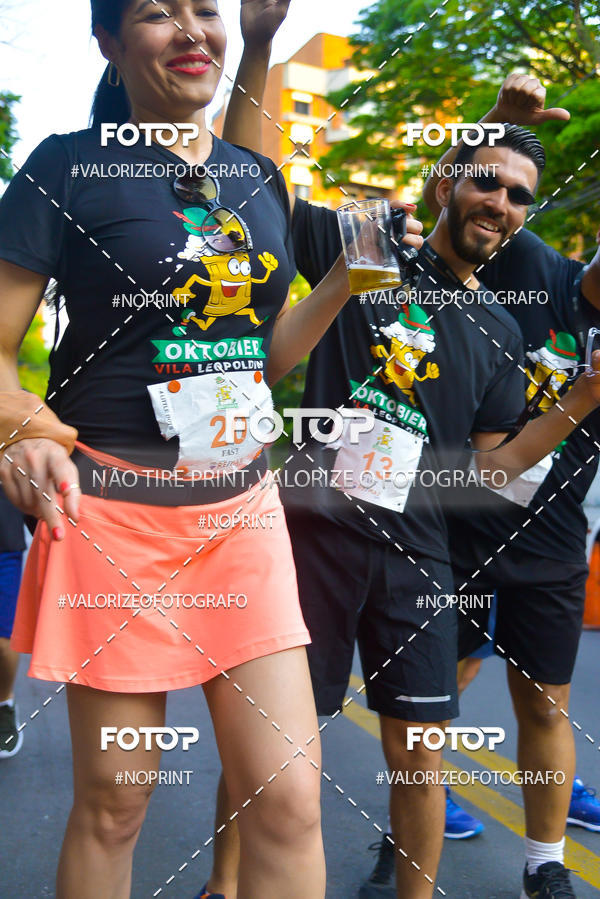 Buy your photos of the eventOktobier Corrida da Cerveja 2019 on Fotop